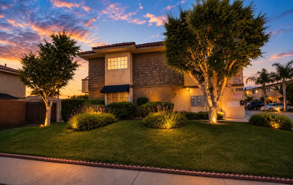 17181 Elm Lane, Huntington Beach, CA 92647, 3 Bedroom Bedrooms, 0 ,2.5 BathroomBathrooms,Townhouse,For Rent,Elm Lane,0,1180