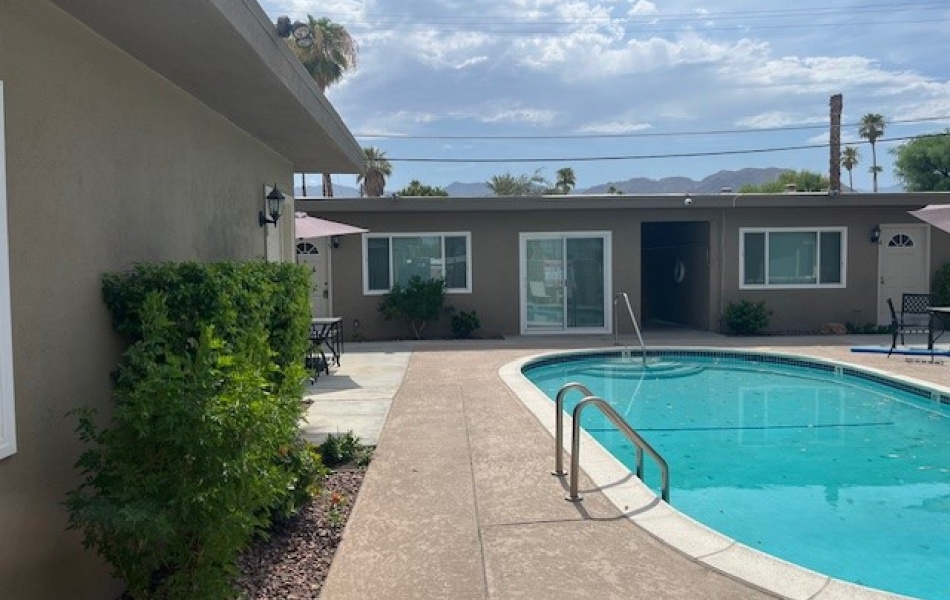 45421 Sunset Lane, Palm Desert, CA 92260, 2 Bedrooms Bedrooms, ,1 BathroomBathrooms,Apartment,For Rent,Sunset Lane,1181