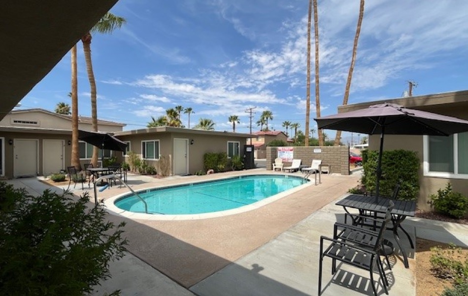45421 Sunset Lane, Palm Desert, CA 92260, 2 Bedrooms Bedrooms, ,1 BathroomBathrooms,Apartment,For Rent,Sunset Lane,1181