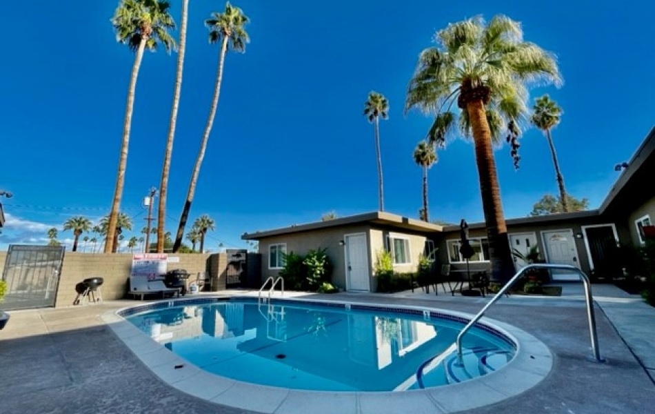45421 Sunset Lane, Palm Desert, CA 92260, 2 Bedrooms Bedrooms, ,1 BathroomBathrooms,Apartment,For Rent,Sunset Lane,1181