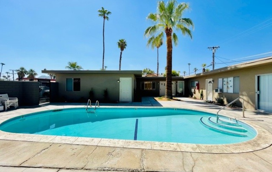 45421 Sunset Lane, Palm Desert, CA 92260, 2 Bedrooms Bedrooms, ,1 BathroomBathrooms,Apartment,For Rent,Sunset Lane,1181