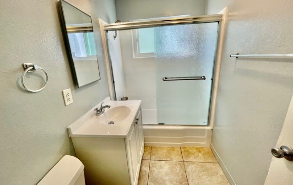 2964 Peppertree Lane, Costa Mesa, CA 92626, 2 Bedrooms Bedrooms, ,1 BathroomBathrooms,Apartment,For Rent,Peppertree Lane,1015