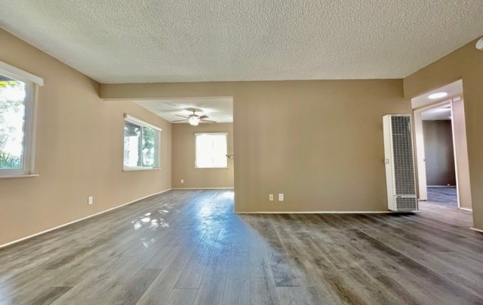 2964 Peppertree Lane, Costa Mesa, CA 92626, 2 Bedrooms Bedrooms, ,1 BathroomBathrooms,Apartment,For Rent,Peppertree Lane,1015