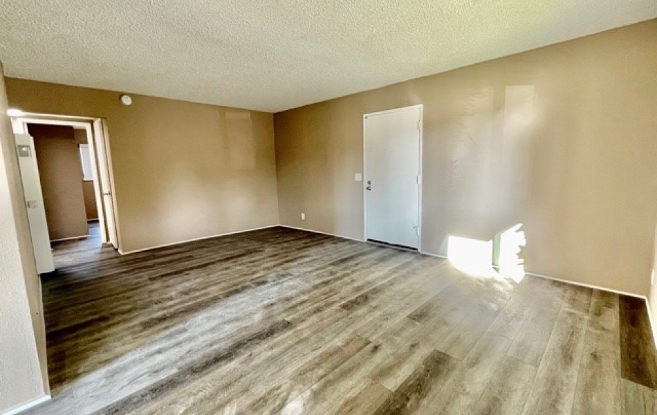 2964 Peppertree Lane, Costa Mesa, CA 92626, 2 Bedrooms Bedrooms, ,1 BathroomBathrooms,Apartment,For Rent,Peppertree Lane,1015