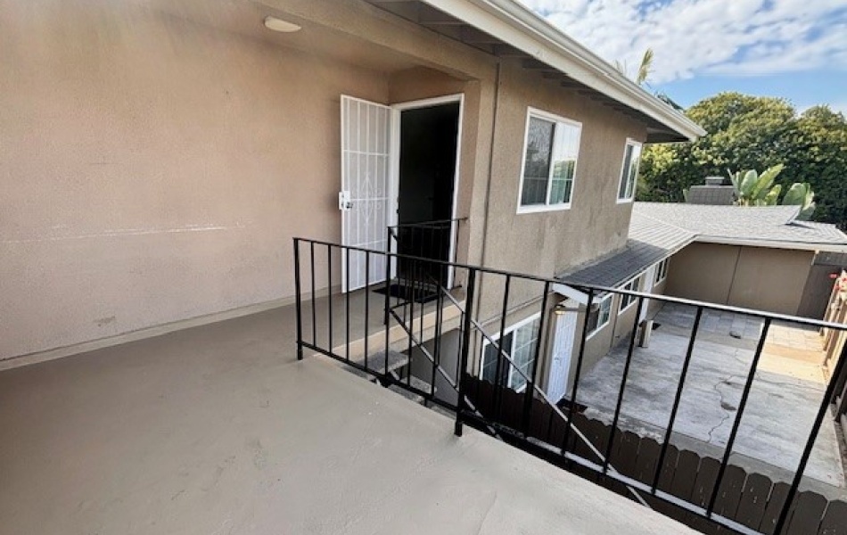 17102 Emerald Lane, Huntington Beach, CA 92647, 3 Bedrooms Bedrooms, ,2 BathroomsBathrooms,Apartment,For Rent, Emerald Lane,1182