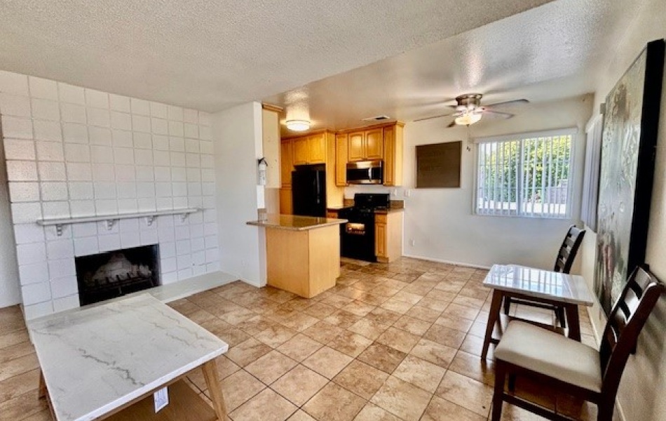 17102 Emerald Lane, Huntington Beach, CA 92647, 3 Bedrooms Bedrooms, ,2 BathroomsBathrooms,Apartment,For Rent, Emerald Lane,1182