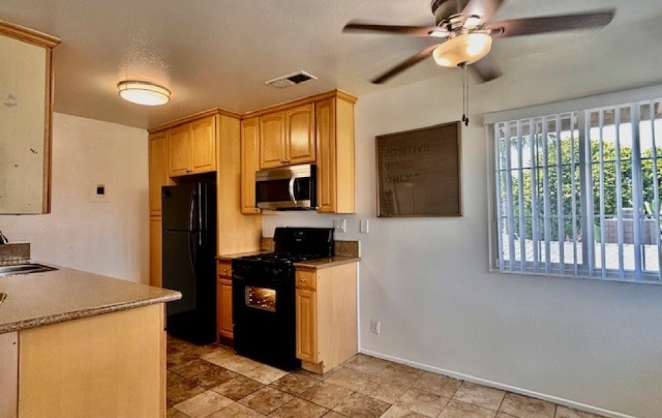 17102 Emerald Lane, Huntington Beach, CA 92647, 3 Bedrooms Bedrooms, ,2 BathroomsBathrooms,Apartment,For Rent, Emerald Lane,1182