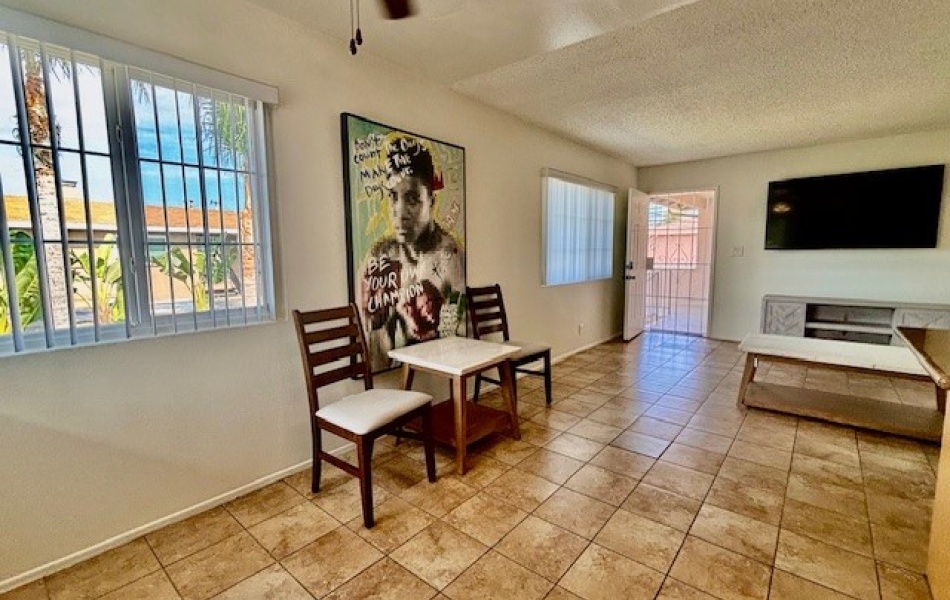 17102 Emerald Lane, Huntington Beach, CA 92647, 3 Bedrooms Bedrooms, ,2 BathroomsBathrooms,Apartment,For Rent, Emerald Lane,1182