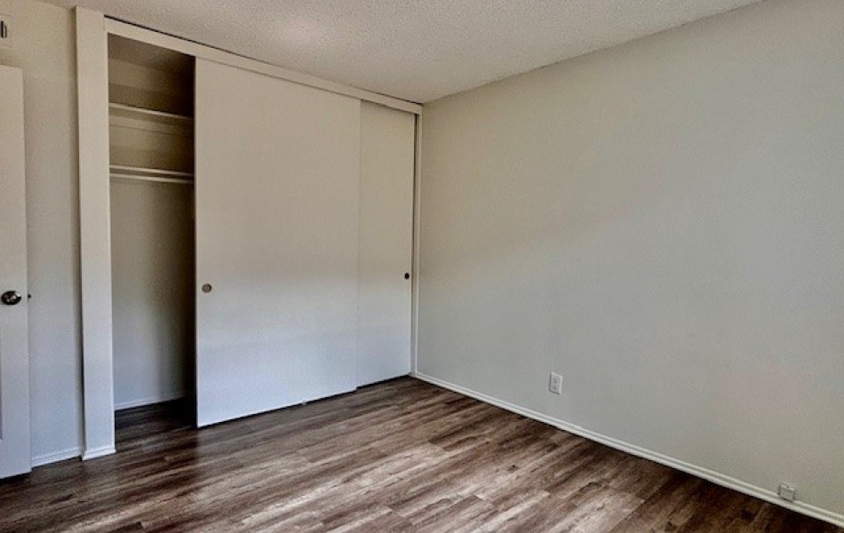 17102 Emerald Lane, Huntington Beach, CA 92647, 3 Bedrooms Bedrooms, ,2 BathroomsBathrooms,Apartment,For Rent, Emerald Lane,1182