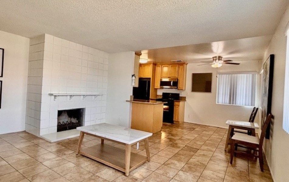 17102 Emerald Lane, Huntington Beach, CA 92647, 3 Bedrooms Bedrooms, ,2 BathroomsBathrooms,Apartment,For Rent, Emerald Lane,1182