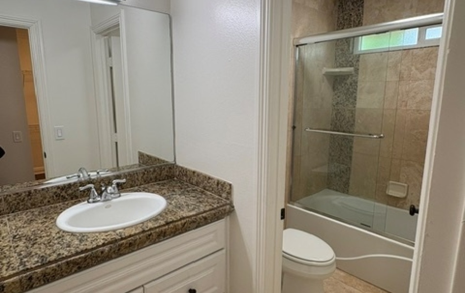 Costa Mesa, CA, 3 Bedrooms,  2.5 Bathrooms Townhouse,For Rent