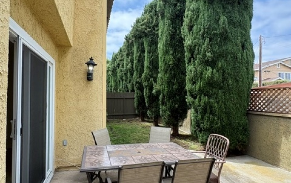 Costa Mesa, CA, 3 Bedrooms,  2.5 Bathrooms Townhouse,For Rent
