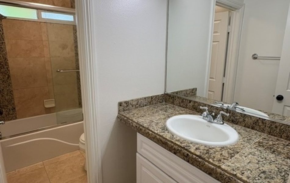 Costa Mesa, CA, 3 Bedrooms,  2.5 Bathrooms Townhouse,For Rent