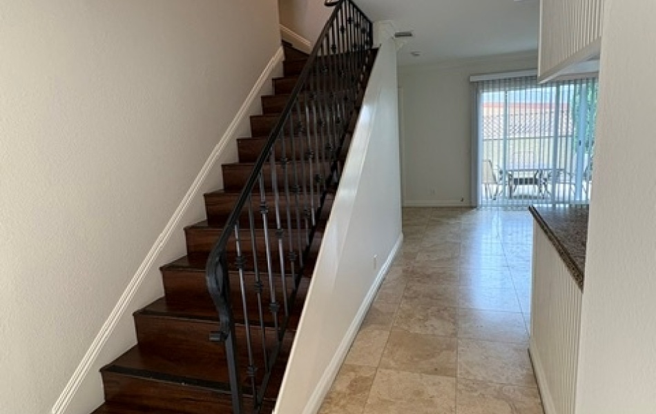 Costa Mesa, CA, 3 Bedrooms,  2.5 Bathrooms Townhouse,For Rent
