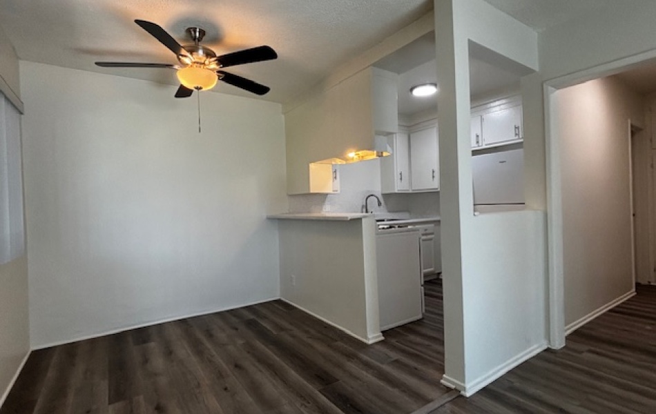 12437 Harris, Lynwood, CA 90262, 1 Bedroom Bedrooms, ,1 BathroomBathrooms,Apartment,For Rent,Harris,1021