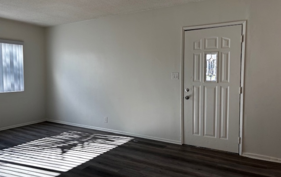 12437 Harris, Lynwood, CA 90262, 1 Bedroom Bedrooms, ,1 BathroomBathrooms,Apartment,For Rent,Harris,1021