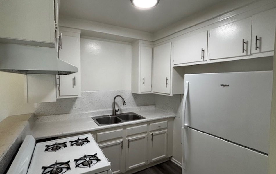 12437 Harris, Lynwood, CA 90262, 1 Bedroom Bedrooms, ,1 BathroomBathrooms,Apartment,For Rent,Harris,1021