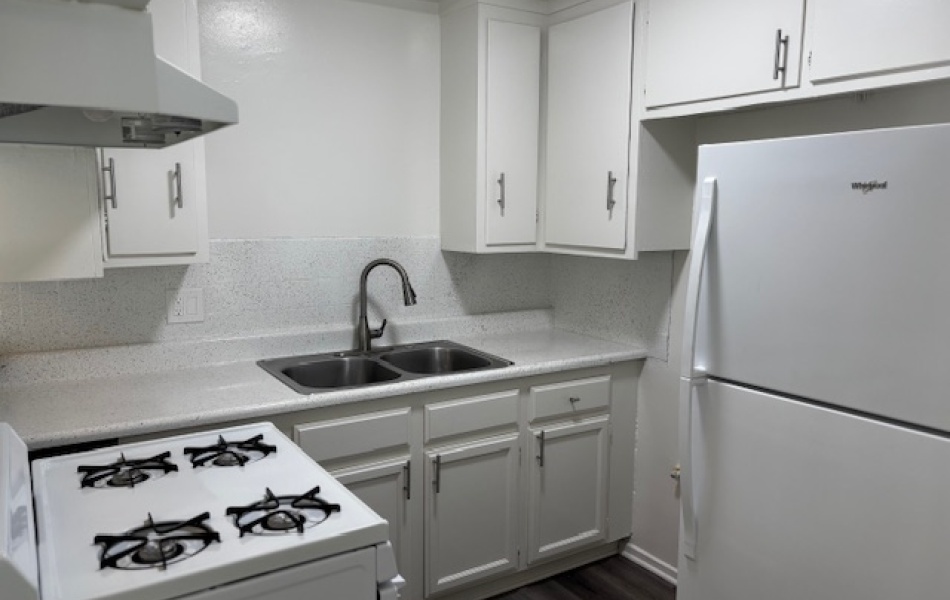 12437 Harris, Lynwood, CA 90262, 1 Bedroom Bedrooms, ,1 BathroomBathrooms,Apartment,For Rent,Harris,1021
