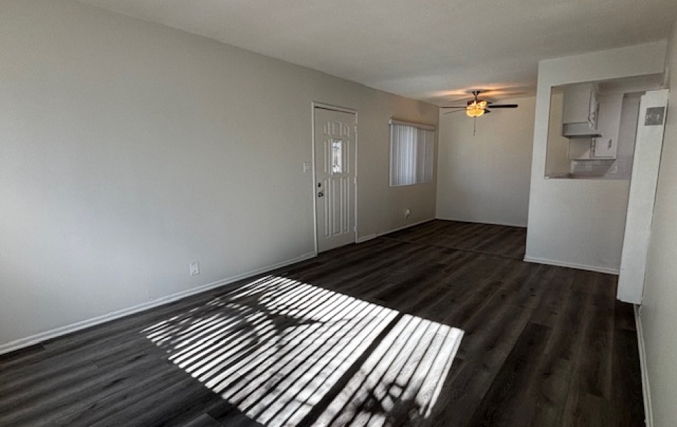 12437 Harris, Lynwood, CA 90262, 1 Bedroom Bedrooms, ,1 BathroomBathrooms,Apartment,For Rent,Harris,1021