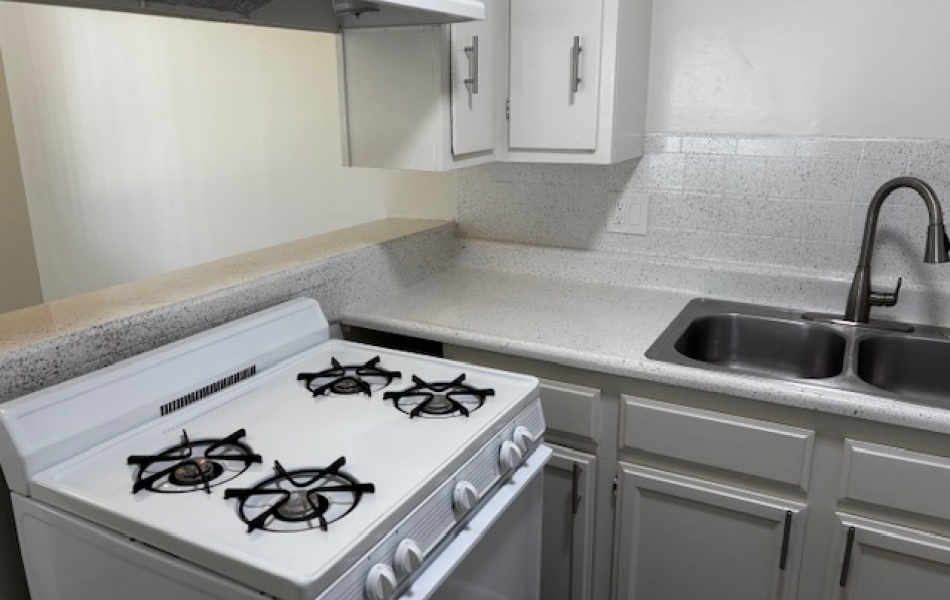 12437 Harris, Lynwood, CA 90262, 1 Bedroom Bedrooms, ,1 BathroomBathrooms,Apartment,For Rent,Harris,1021
