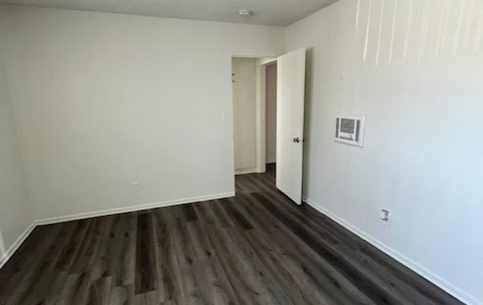 686 East Cottonwood, Palm Springs, CA 92262, 1 Bedroom Bedrooms, ,1 BathroomBathrooms,Apartment,For Rent,East Cottonwood,1001