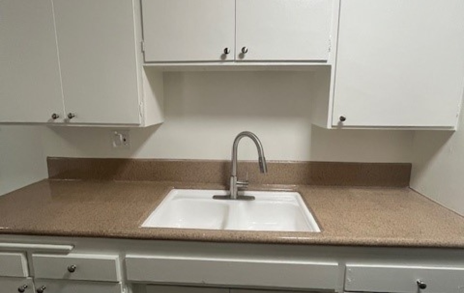 686 East Cottonwood, Palm Springs, CA 92262, 1 Bedroom Bedrooms, ,1 BathroomBathrooms,Apartment,For Rent,East Cottonwood,1001