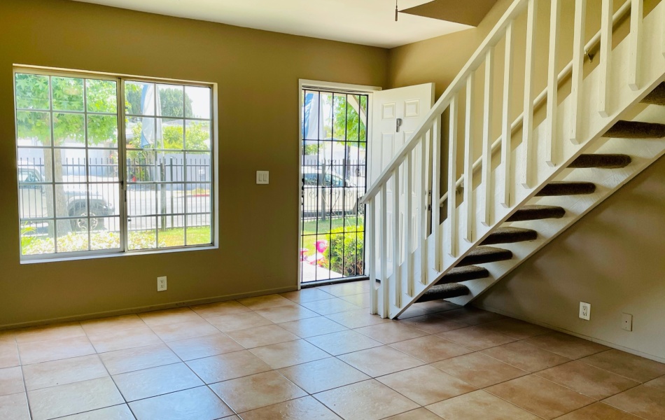 1985 Pomona, Costa Mesa, CA, 2 Bedroom Bedrooms, ,2 BathroomBathrooms,Townhouse,For Rent,Pomona,1024