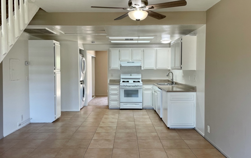 1985 Pomona, Costa Mesa, CA, 2 Bedroom Bedrooms, ,2 BathroomBathrooms,Townhouse,For Rent,Pomona,1024