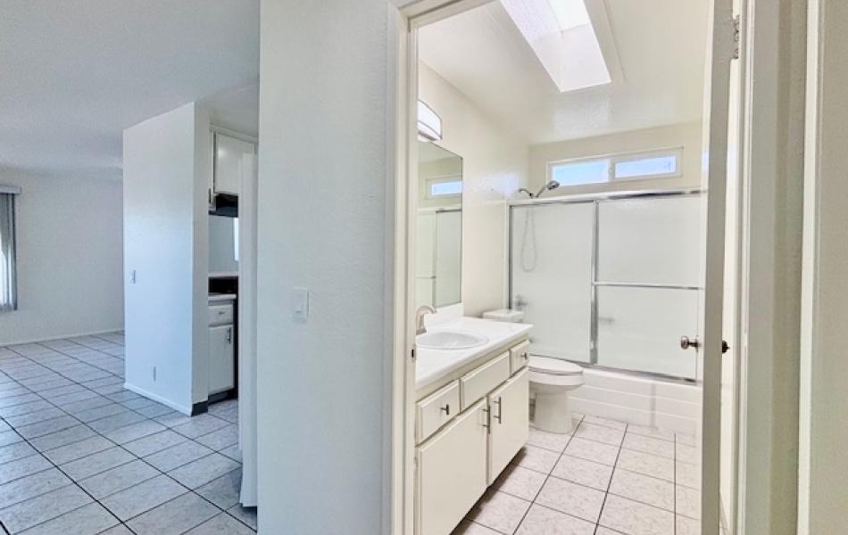 17171 Elm Lane, Huntington Beach, CA 92647, 2 Bedrooms Bedrooms, ,1 BathroomBathrooms,Townhouse,For Rent,17171 Elm Lane,1028