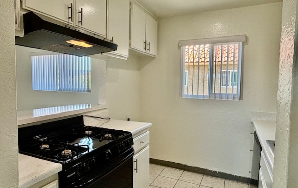 17171 Elm Lane, Huntington Beach, CA 92647, 2 Bedrooms Bedrooms, ,1 BathroomBathrooms,Townhouse,For Rent,17171 Elm Lane,1028