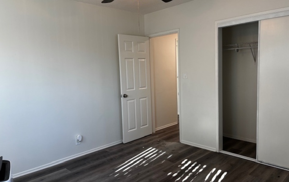 12425 Harris Avenue, Lynwood, CA 90262, 1 Bedroom Bedrooms, ,1 BathroomBathrooms,Apartment,For Rent,Harris Avenue,1032