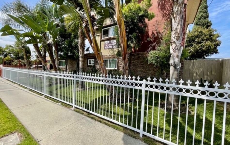 12425 Harris Avenue, Lynwood, CA 90262, 1 Bedroom Bedrooms, ,1 BathroomBathrooms,Apartment,For Rent,Harris Avenue,1032