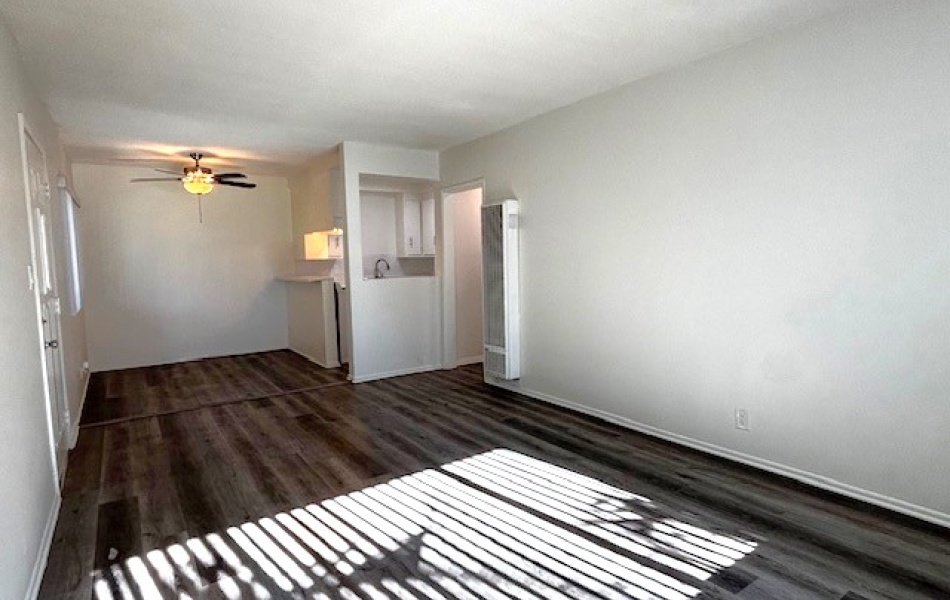 12425 Harris Avenue, Lynwood, CA 90262, 1 Bedroom Bedrooms, ,1 BathroomBathrooms,Apartment,For Rent,Harris Avenue,1032