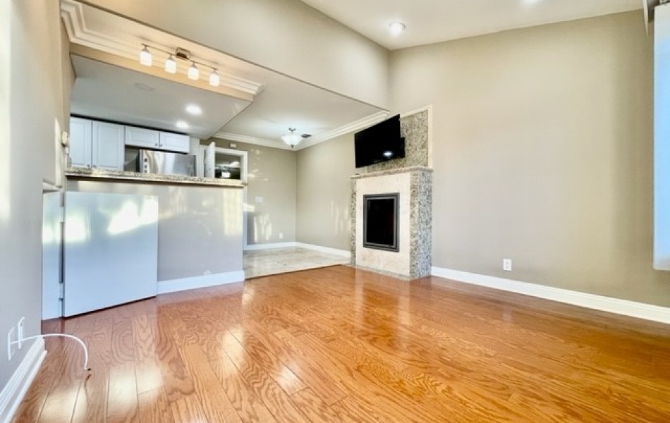 1798 Pomona, Costa Mesa, CA 92627, 2 Bedrooms Bedrooms, ,1 BathroomBathrooms,Condominium,For Rent,Pomona,1033