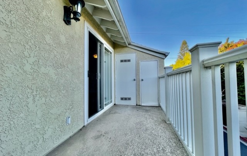 1798 Pomona, Costa Mesa, CA 92627, 2 Bedrooms Bedrooms, ,1 BathroomBathrooms,Condominium,For Rent,Pomona,1033