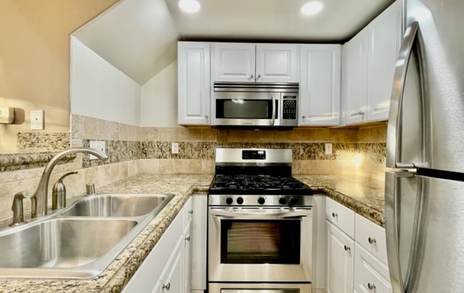 1798 Pomona, Costa Mesa, CA 92627, 2 Bedrooms Bedrooms, ,1 BathroomBathrooms,Condominium,For Rent,Pomona,1033