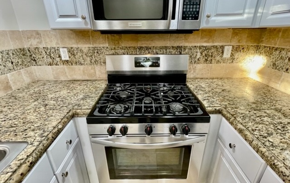 1798 Pomona, Costa Mesa, CA 92627, 2 Bedrooms Bedrooms, ,1 BathroomBathrooms,Condominium,For Rent,Pomona,1033