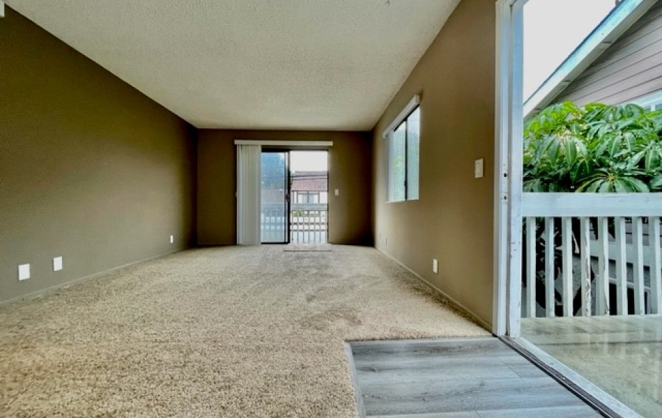 15582 Williams, Tustin, CA 92780, 2 Bedrooms Bedrooms, ,2 BathroomsBathrooms,Townhouse,For Rent,Williams,1035