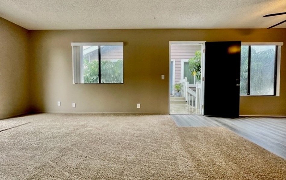 15582 Williams, Tustin, CA 92780, 2 Bedrooms Bedrooms, ,2 BathroomsBathrooms,Townhouse,For Rent,Williams,1035