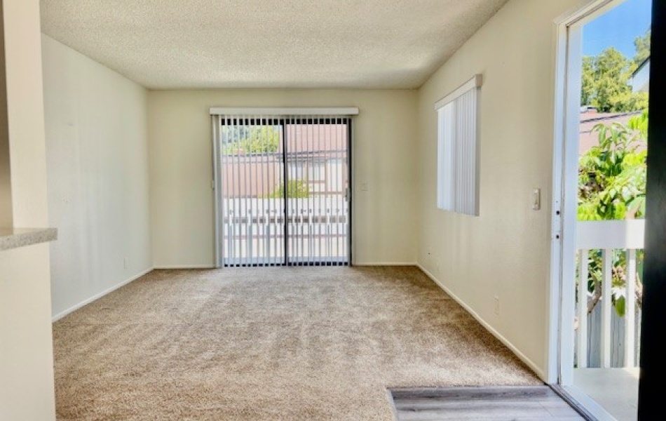 15582 Williams, Tustin, CA 92780, 2 Bedrooms Bedrooms, ,2 BathroomsBathrooms,Townhouse,For Rent,Williams,1035