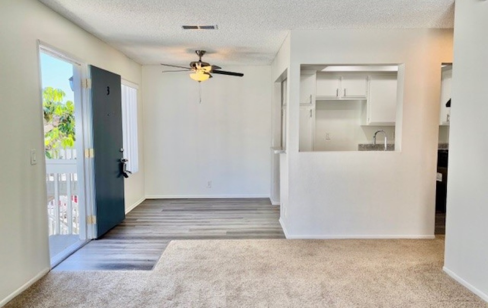 15582 Williams, Tustin, CA 92780, 2 Bedrooms Bedrooms, ,2 BathroomsBathrooms,Townhouse,For Rent,Williams,1035