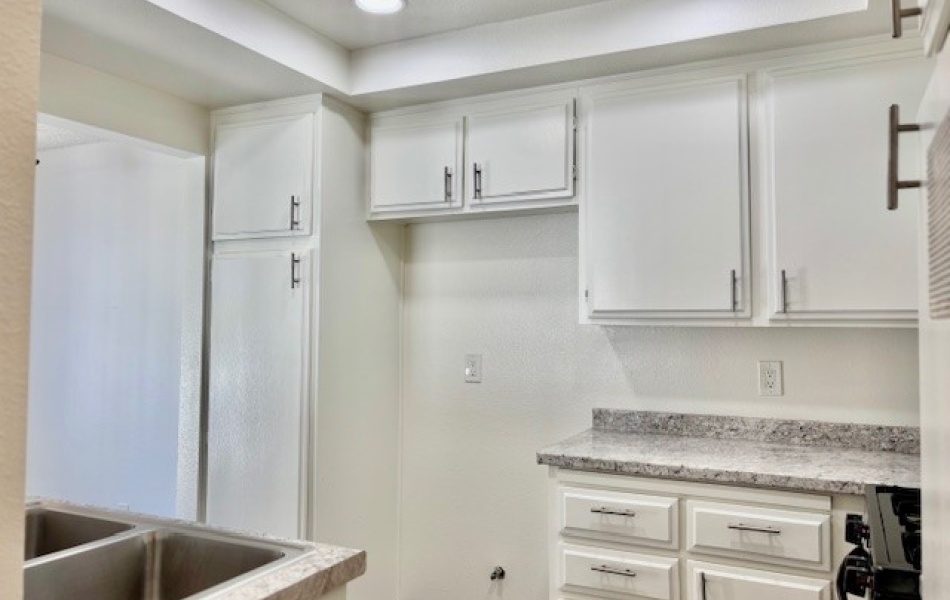 15582 Williams, Tustin, CA 92780, 2 Bedrooms Bedrooms, ,2 BathroomsBathrooms,Townhouse,For Rent,Williams,1035
