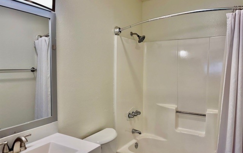 15582 Williams, Tustin, CA 92780, 2 Bedrooms Bedrooms, ,2 BathroomsBathrooms,Townhouse,For Rent,Williams,1035