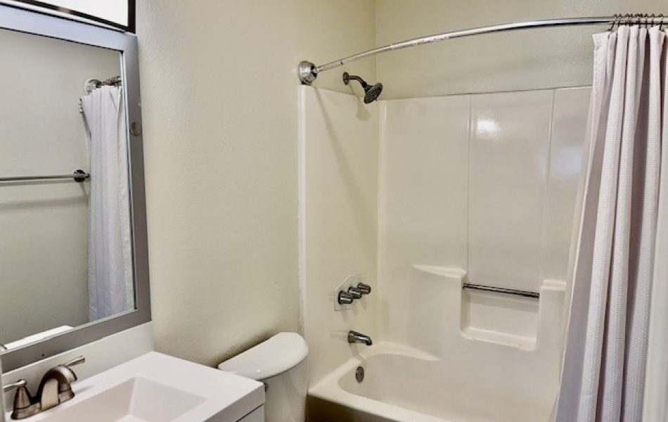 15582 Williams, Tustin, CA 92780, 2 Bedrooms Bedrooms, ,2 BathroomsBathrooms,Townhouse,For Rent,Williams,1035