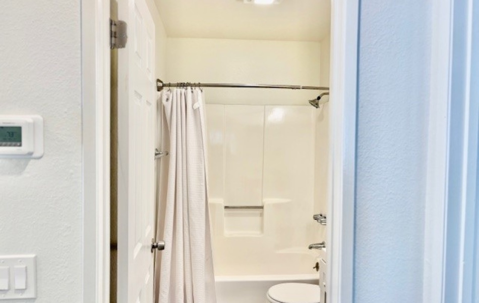 15582 Williams, Tustin, CA 92780, 2 Bedrooms Bedrooms, ,2 BathroomsBathrooms,Townhouse,For Rent,Williams,1035