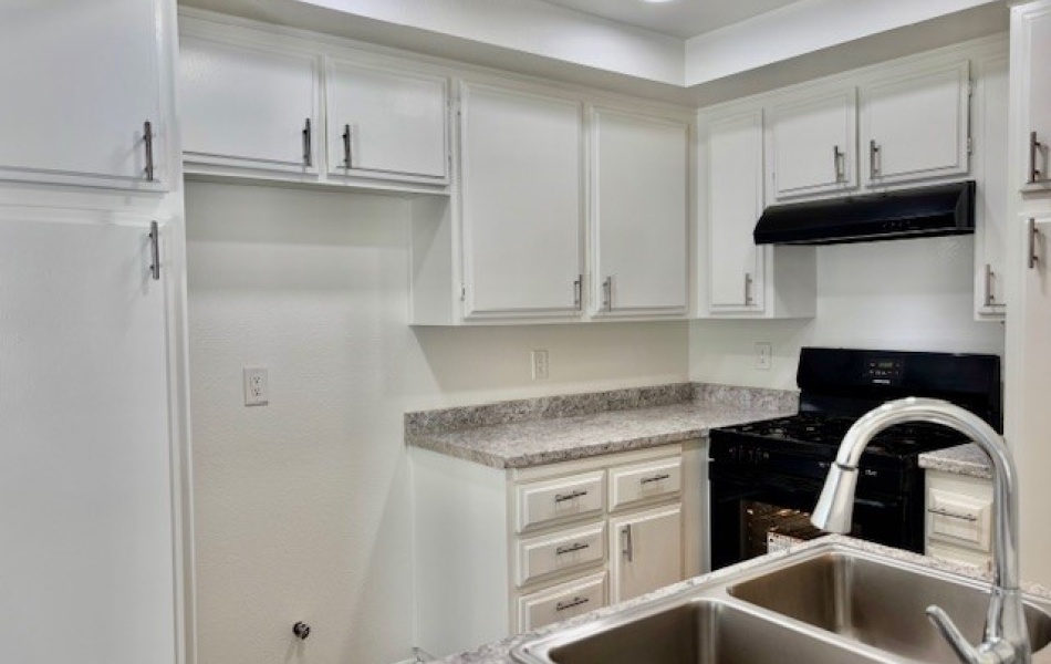 15582 Williams, Tustin, CA 92780, 2 Bedrooms Bedrooms, ,2 BathroomsBathrooms,Townhouse,For Rent,Williams,1035
