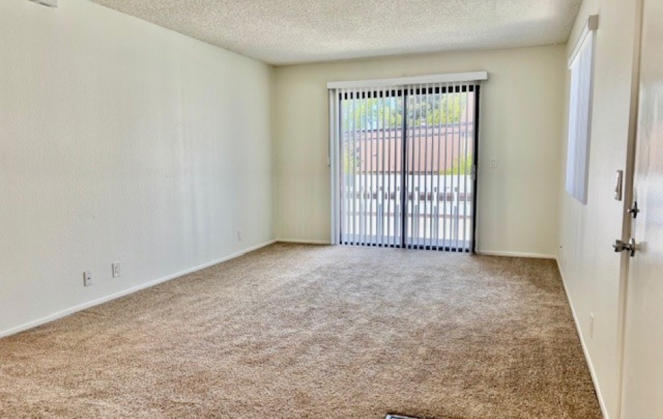15582 Williams, Tustin, CA 92780, 2 Bedrooms Bedrooms, ,2 BathroomsBathrooms,Townhouse,For Rent,Williams,1035
