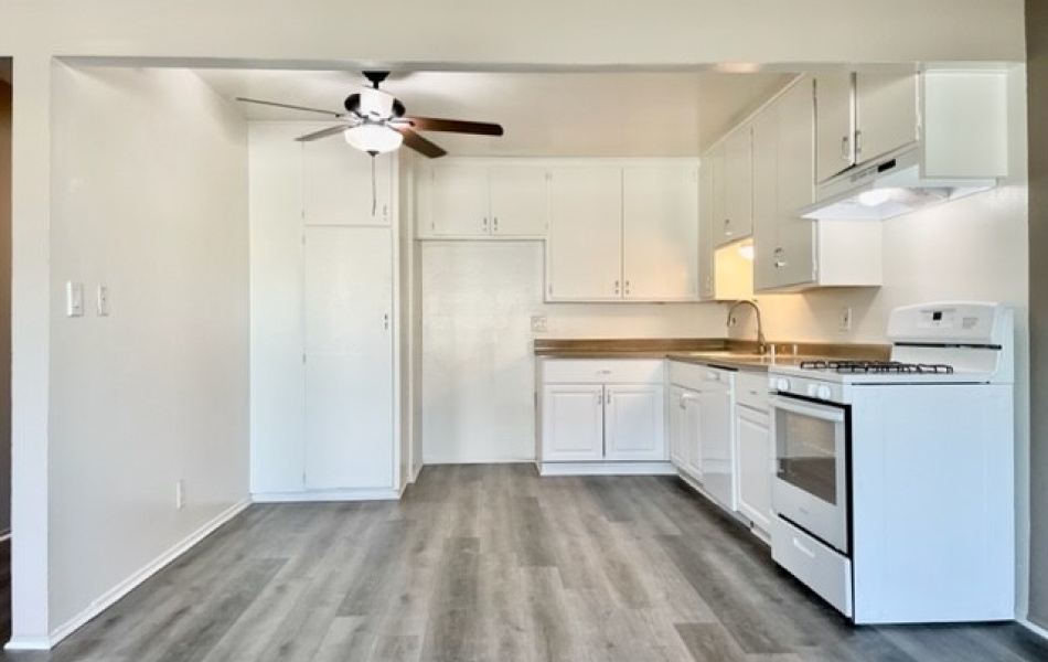 7722 Cypress, Huntington Beach, CA 92647, 2 Bedrooms Bedrooms, ,1 BathroomBathrooms,Apartment,For Rent,Cypress,1041