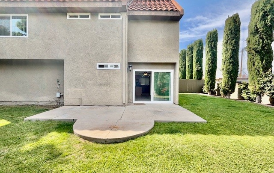 Costa Mesa, CA, 3 Bedrooms,  2.5 Bathrooms Townhouse,For Rent