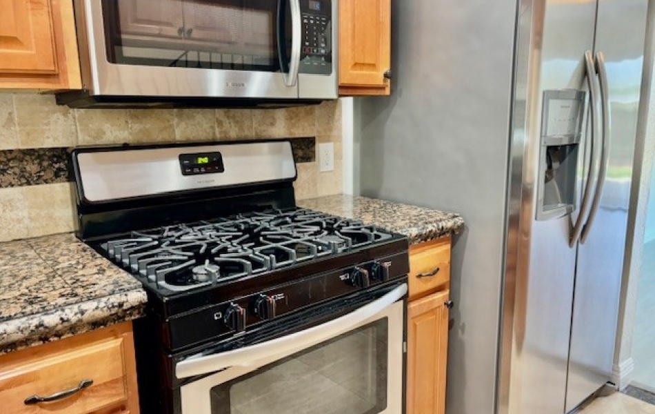 Costa Mesa, CA, 3 Bedrooms,  2.5 Bathrooms Townhouse,For Rent